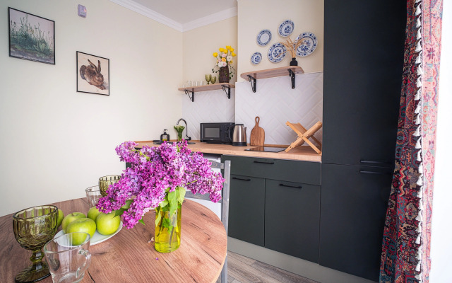 Prussia V Starinnom Stile Vozle Ozera Flat