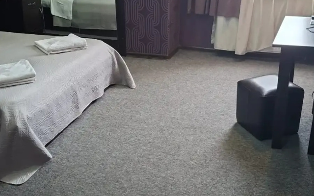 Butik-otel'  Eight