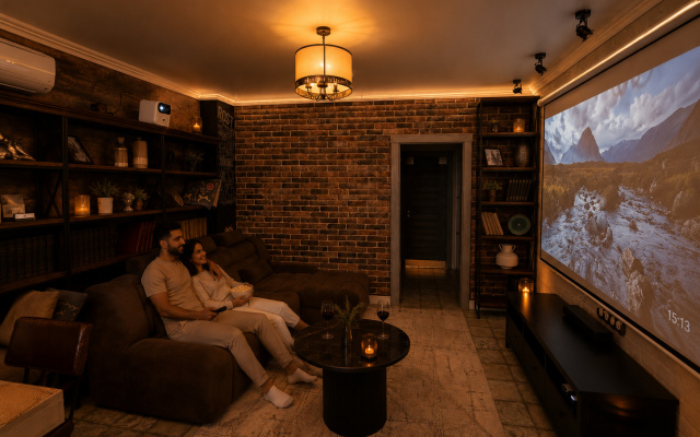 Loft Apartments с пректором и терассой