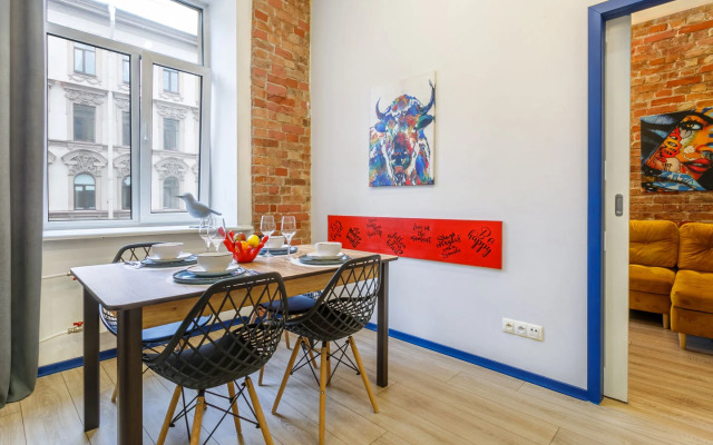 Апартаменты на Большом 13 Эркер