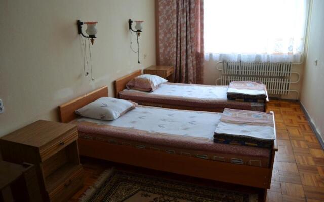 Roza Vetrov Hotel