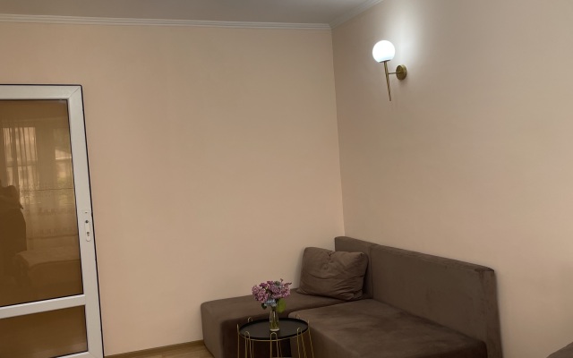 Odnokomnatnaya Kvartira v Sukhumi Flat