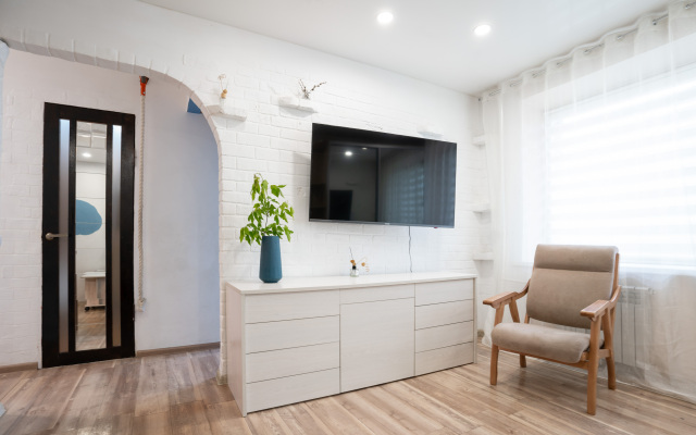 Odnokomnatnaya kvartira s detskoy Flat