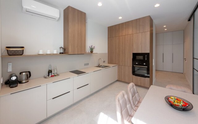 4kayf Atlantis 11 s vidom na more Apartments