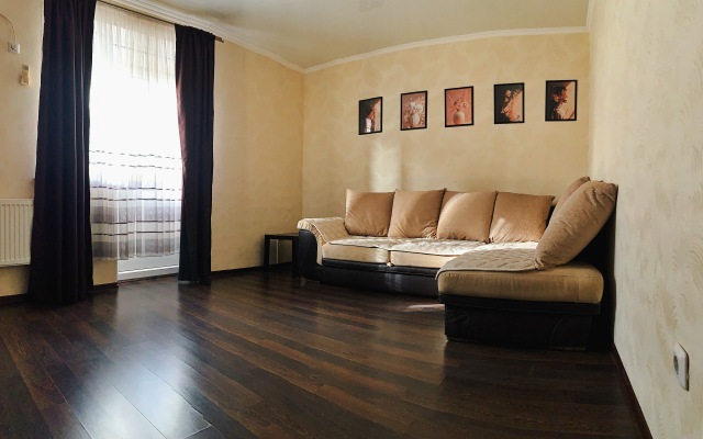 Квартира Двухкомнатная Рядом с Парком Галицкого