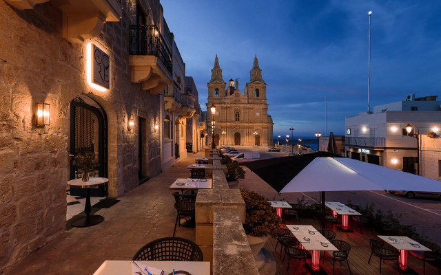 Lure Hotel