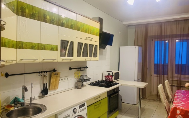 2-Kh Komnatnaya V Tsentre Vozle Tsirka Flat