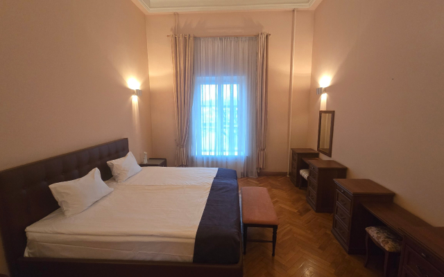 Квартира Итальянская 5