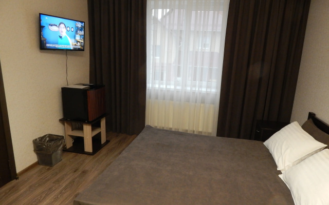 Dinastiya Guest House