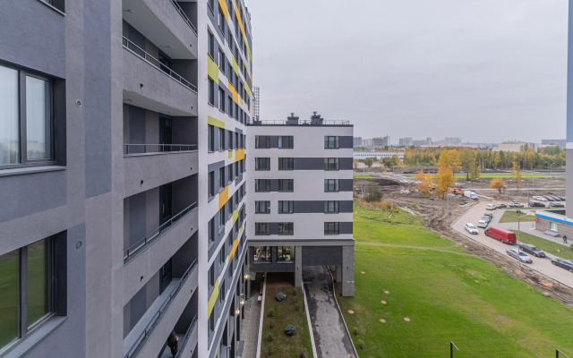 V Dvukh Minutakh Ot Metro i Polchasa Do Nevskogo Apartments