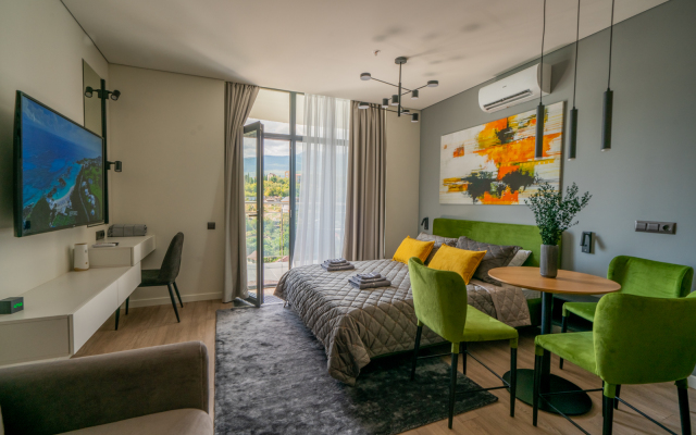 LS-Green S Bokovym Vidom Na More Apartments