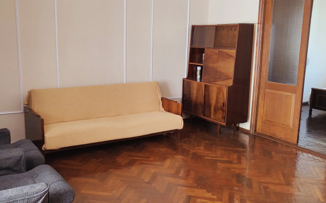Solnechnaya v Tsentre Flat