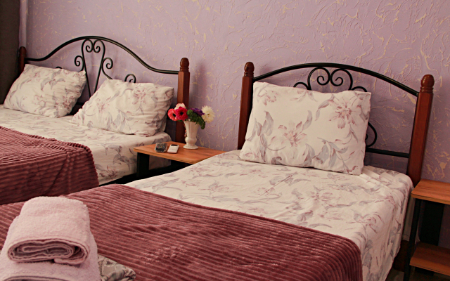 Rozovaya Laguna Guest House