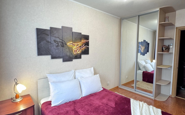 Na Sviyazeva 32 Flat