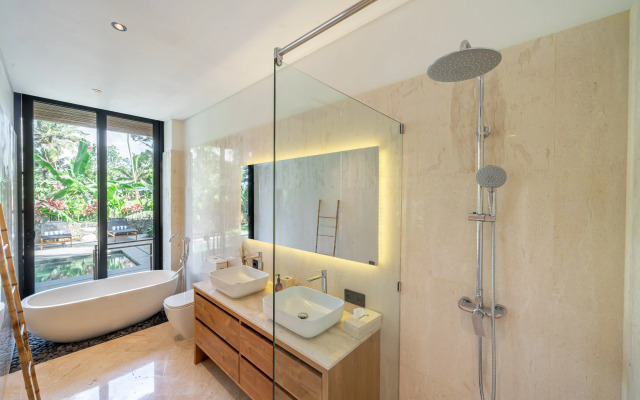 Novaya Stilnaya, Ogromny Basseyn, Ubud, X10 Villa