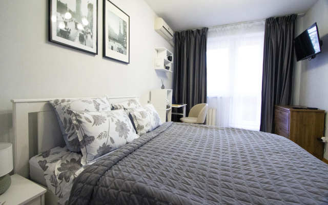 V Novogireevo Flat