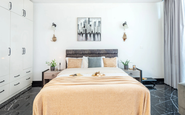 Azure Corner Retreat Apartments