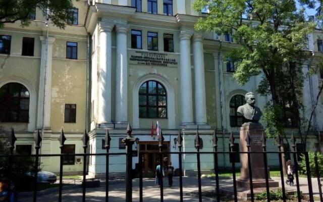 Меблированные комнаты на Жуковского