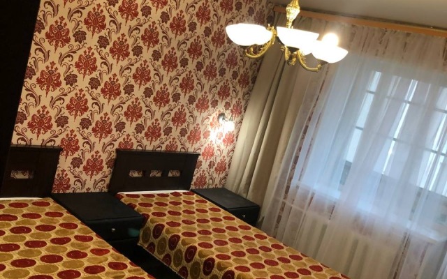 3 Komnatnaya Kvartira Dlya Bolshoy Kompanii Flat