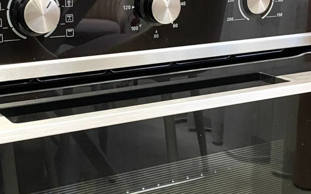 Апартаменты с двумя кроватями, балконом и ванной, 16 этаж