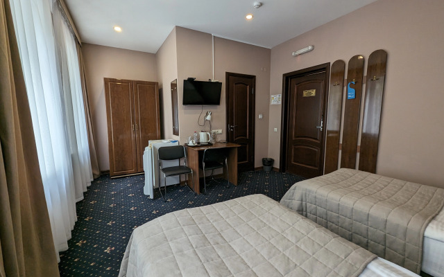 Viktoriya Hotel
