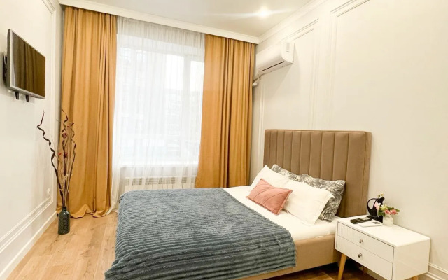 V Zhk Alpamys 1-Komnatnye Flat