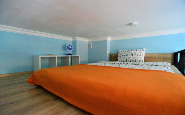 Dvuhurovnevyie s Vidom na Gorod na Vladyikino Apartments
