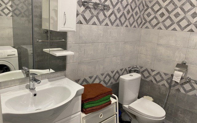 Апартаменты 250 Мира 44