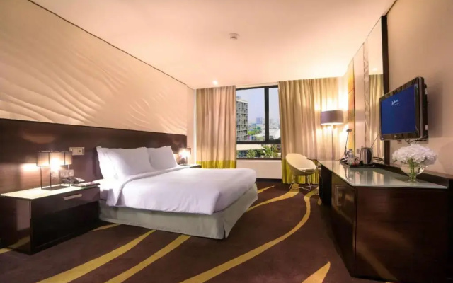 Yas Plaza Mangroves by IHG