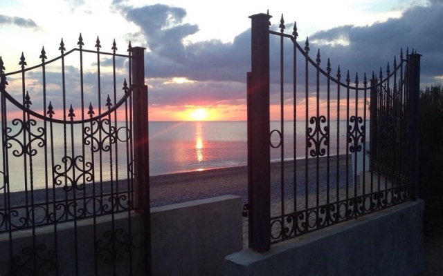 Отель Солнечный берег