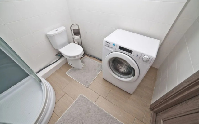 Maryin Dom na Malysheva, 42a Apartmemts