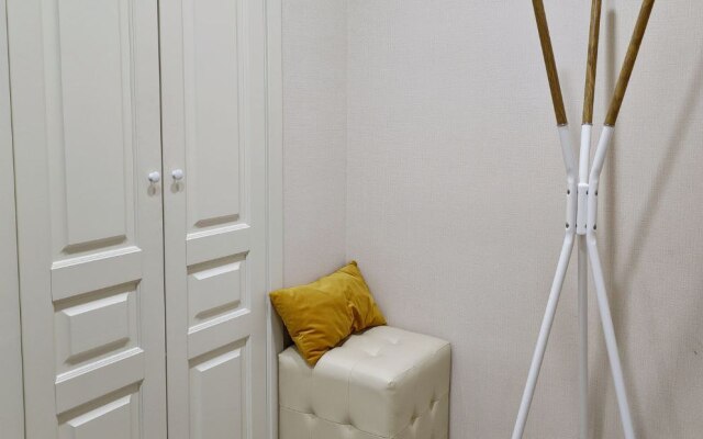 Bghouse Arbat Flat