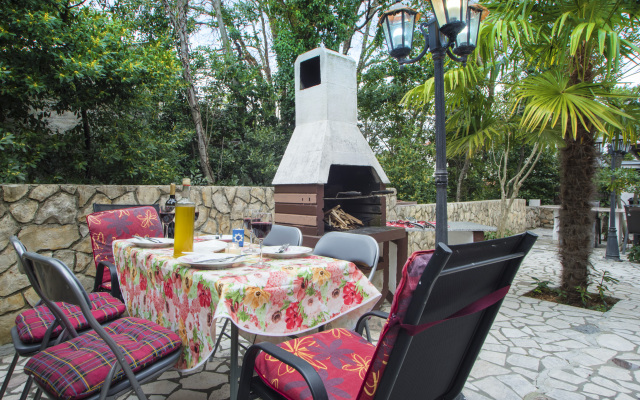 Karmelic Apartments