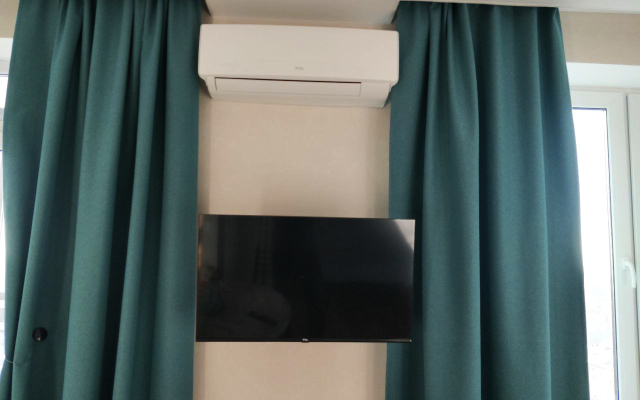 S Dizaynerskim Remontom Studio Flat