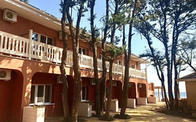 Курортный отель Дружба