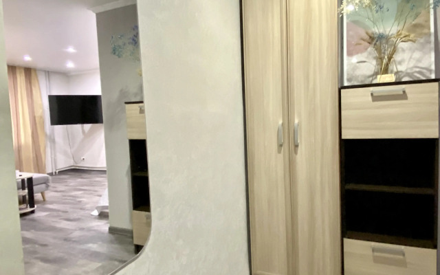 Komilfo-Home U Tsentralnogo Rynka 50 Let Oktyabrya Flat