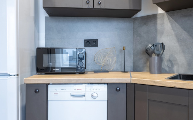 Апартаменты Comfort Home на Амирхана 11