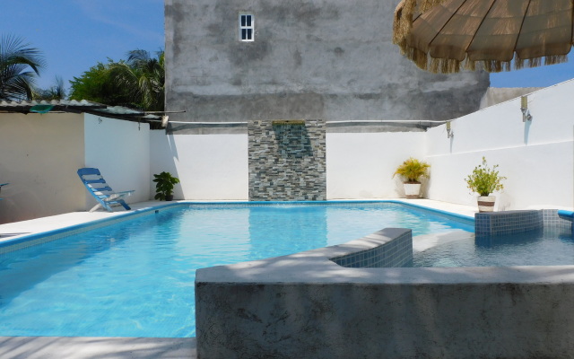 Отель Casa de Huespedes Nayomi By Rotamundos