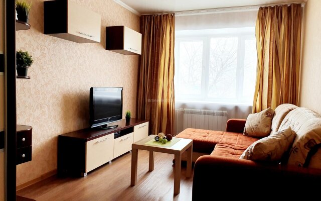 10 Let Oktyabrya Street 175 Apartments