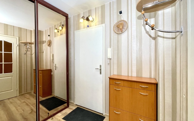 Okolo Vredena Flat