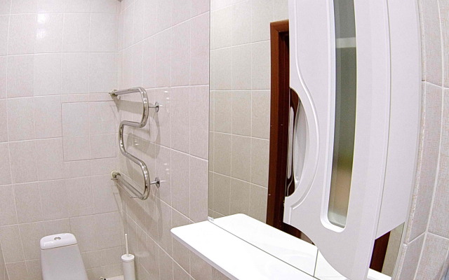 By Uloo na Prospekte Oktyabrya Apartments