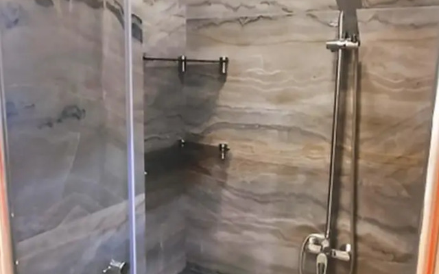 Квартира Двухкомнатная с Потрясающим Видом на Море