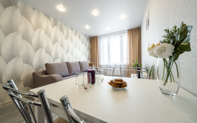 Komfortnye Dvukhkomnatnye Vozle Trts Planeta Apartments