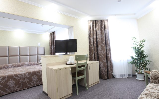MAKSIM Hotel