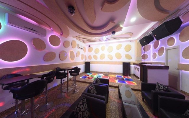 Royal Castle Hotel