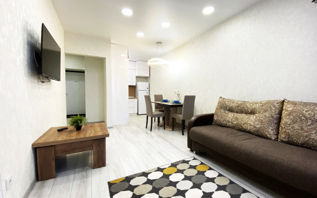 Na ulitse Promyshlennaya 4 Apartments