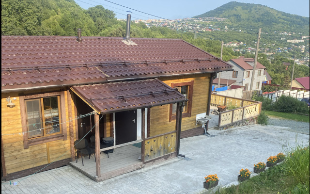Chastny Dom Swiss Chalet In Kamchatka