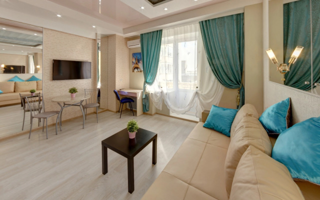 Апартаменты Студия с Видом на Город на площади МОПРа