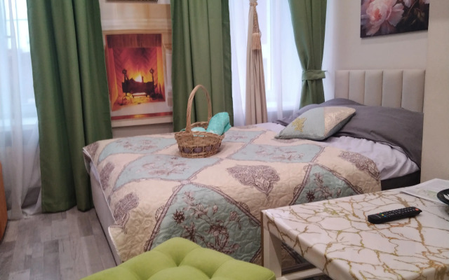 Studiya nedaleko ot Avrory Flat