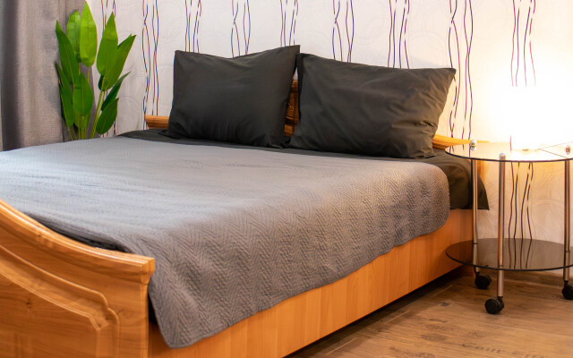 The apartment is centrally located 5 minutes from the main attractions